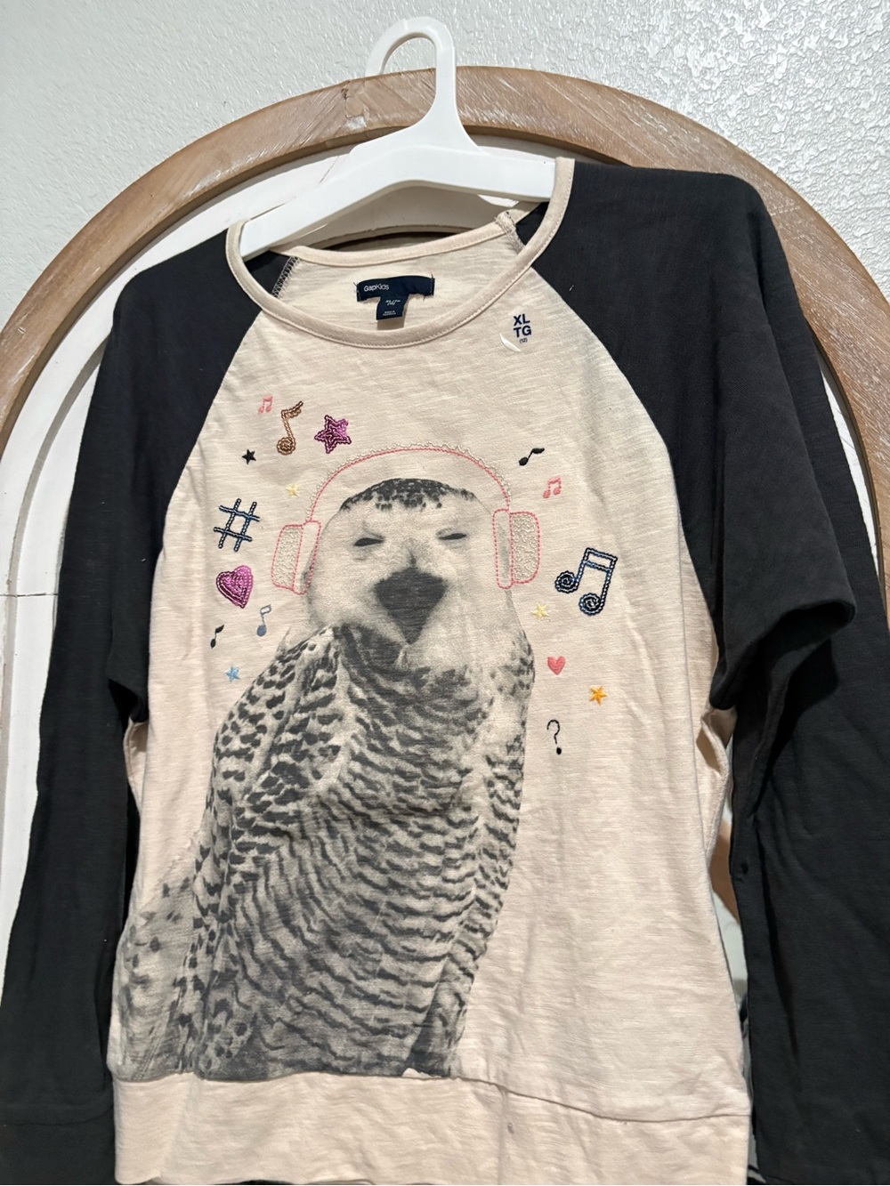 GAP Cream Front with Black Raglan Owl Headphone Graphic Long Sleeve Tee